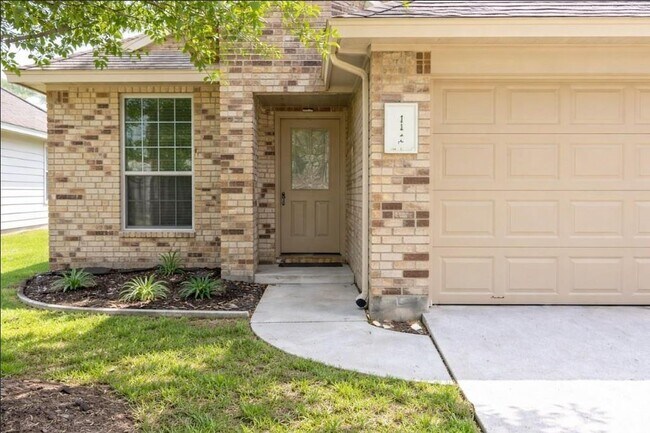 Building Photo - 21530 Falvel Lake Dr