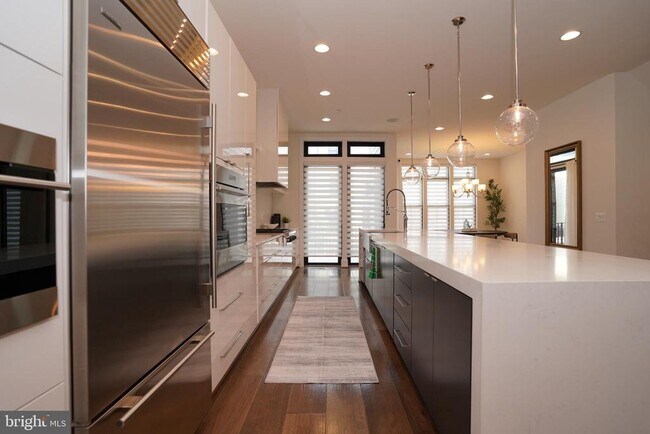 Building Photo - 44655 Provincetown Dr