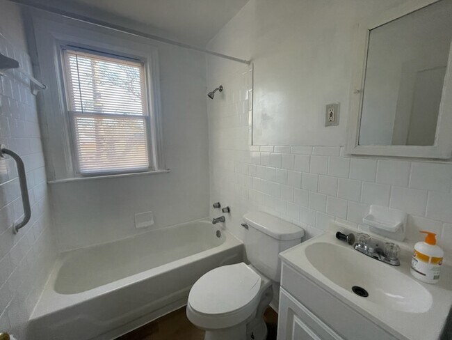 Building Photo - 3609 Edgeton Cir