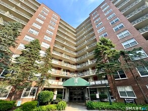 Building Photo - 71 Strawberry Hill Ave