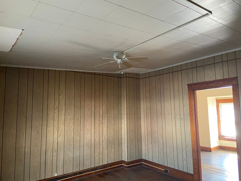 Building Photo - 857 Wayne Ave