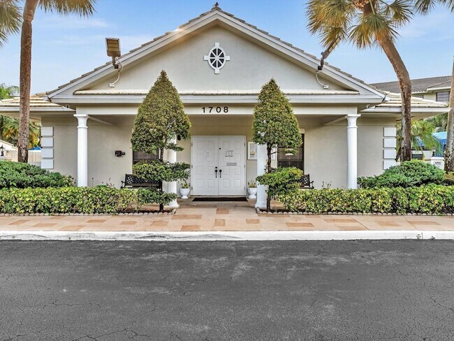 Building Photo - 1711 Whitehall Dr