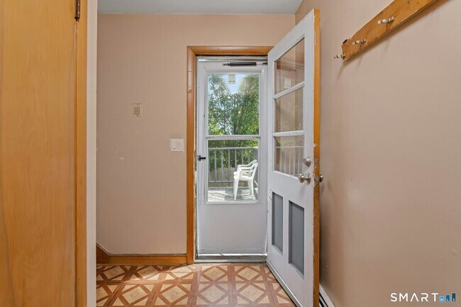 Building Photo - 2090 Madison Ave