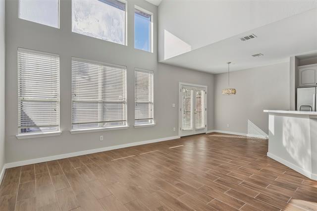 Building Photo - 936 Englewood Ln