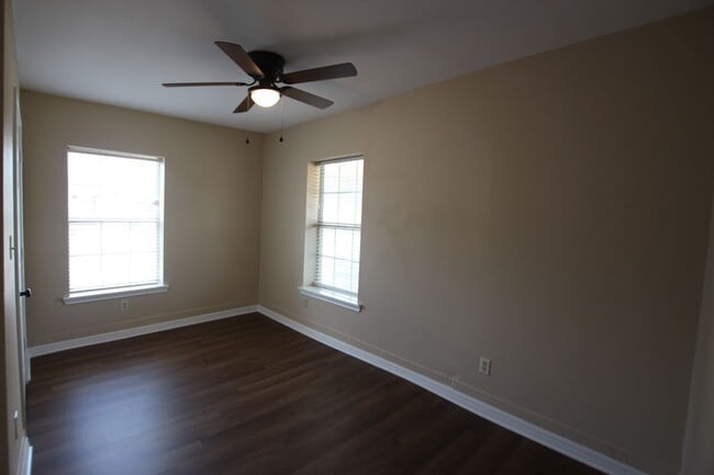 Building Photo - Adorable 2 Bedroom 1 Bath Home in West Tyler! Available now!