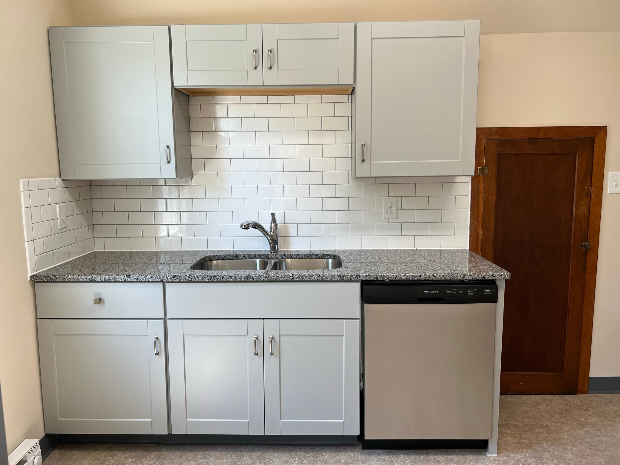 Kitchen - 3007 S Main St