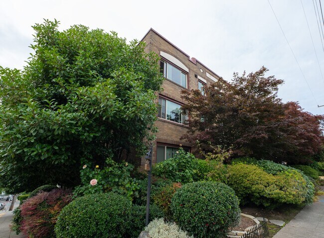 Building Photo - 2203 Yale Ave. E.