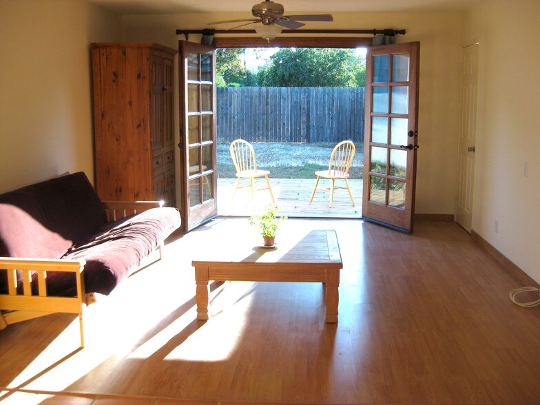 Building Photo - 6815 Platt Ave