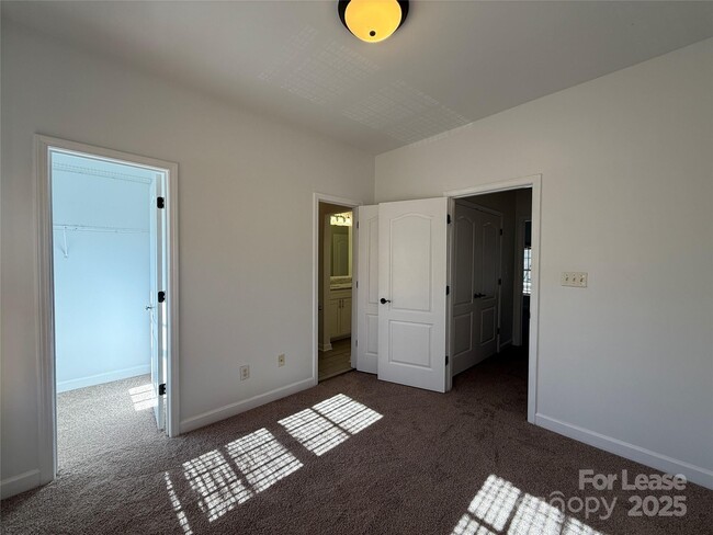 Building Photo - 12327 Carrigan Ct