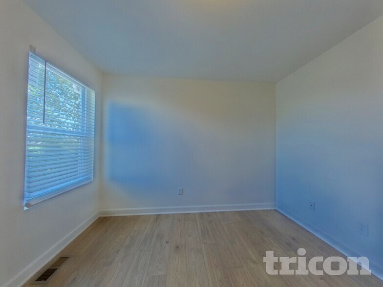 Building Photo - 13058 Monaco Way