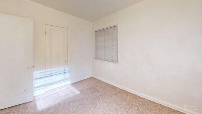 Building Photo - 2525 S Clayton St