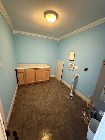 Building Photo - 3301 Thunderbird Ln