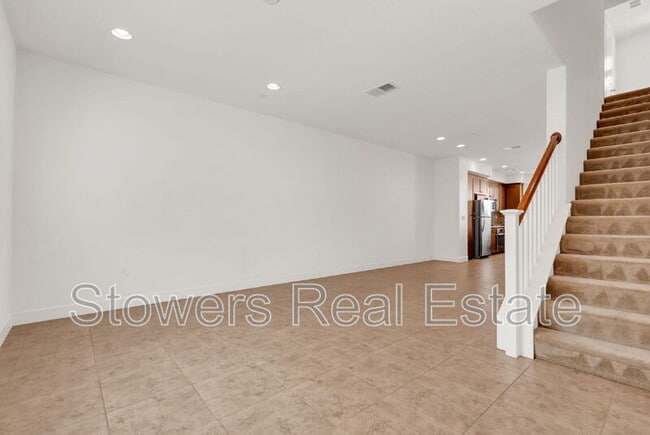 Building Photo - 5212 S Esprit Loop