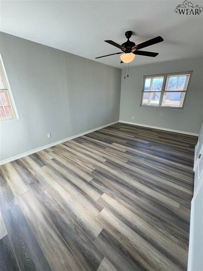 Building Photo - 5237 Catskills Dr