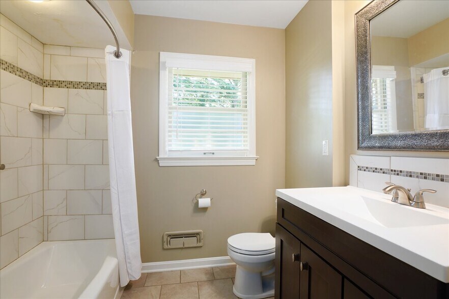 Building Photo - 6309 Regal Rd