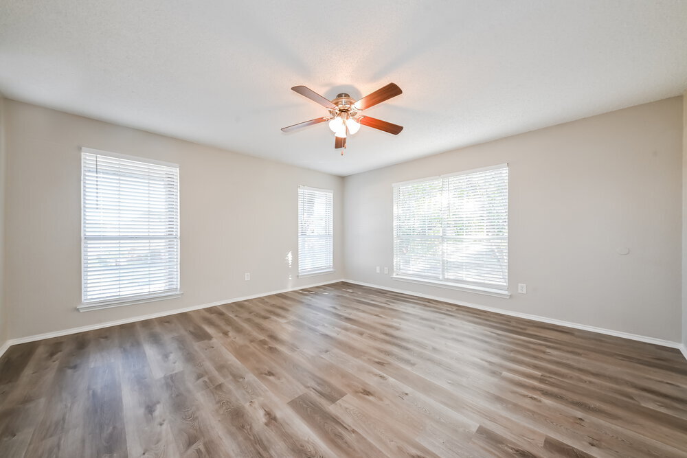 Building Photo - 2843 Red Oak Dr