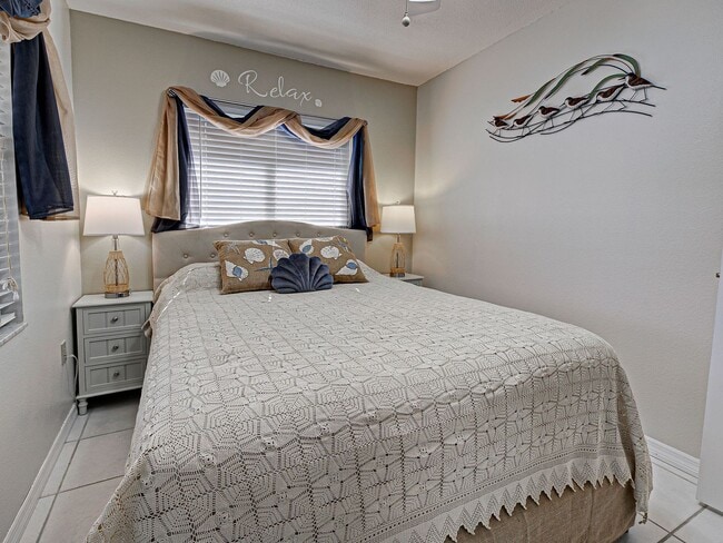 Building Photo - 2BD/2BA/1CG in Vivienda West - a 55+Community