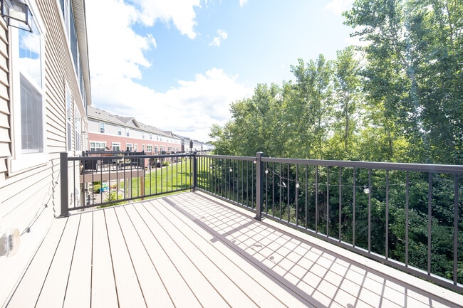 Building Photo - 1771 Emerson Ct