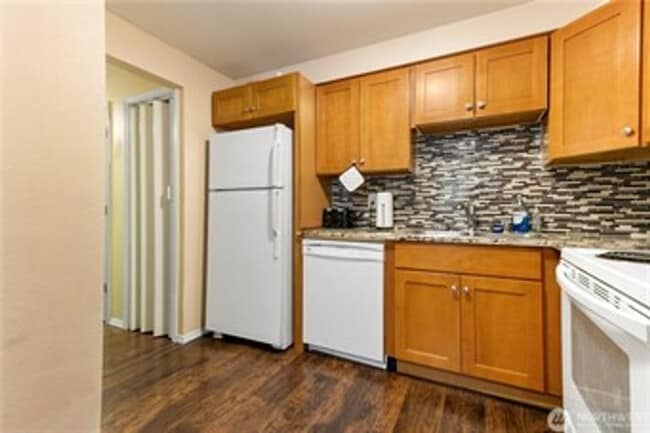 Building Photo - McKinley Duplex