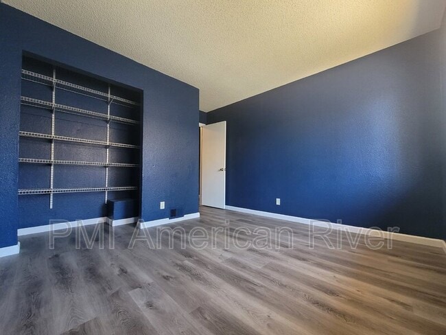 Building Photo - 10 La Pera Ct