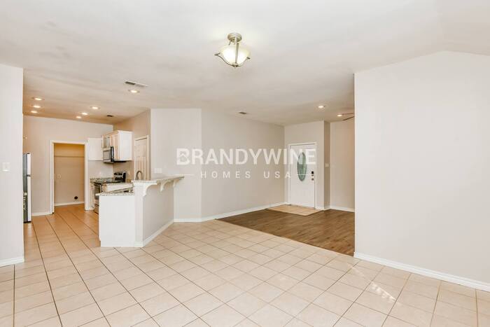 Building Photo - 5933 Houghton Ave