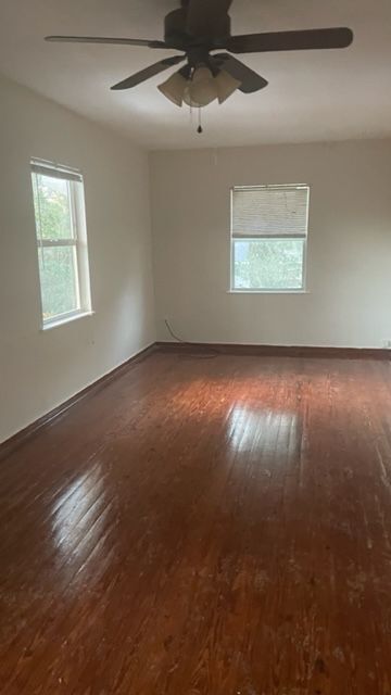 Building Photo - 516 E Esther St