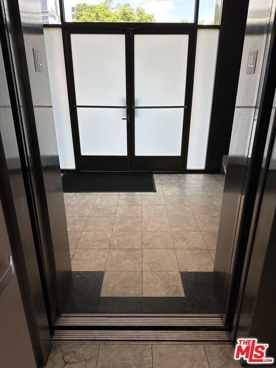 Building Photo - 8614 Burton Wy