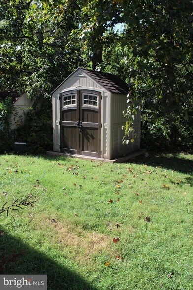 Building Photo - 426 Harmon Rd