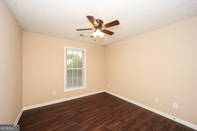 Building Photo - 75 Bellaire Ln