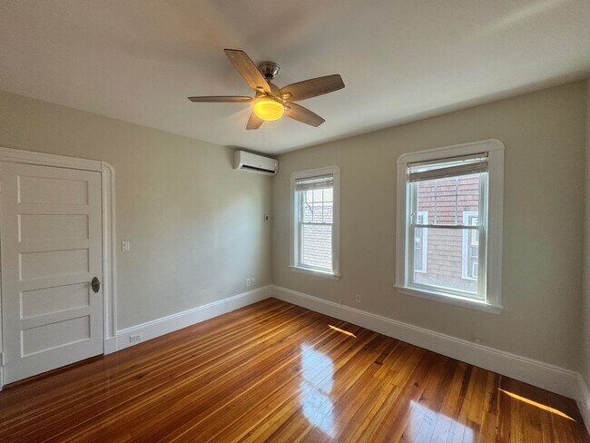 Building Photo - 86 Morrison Ave