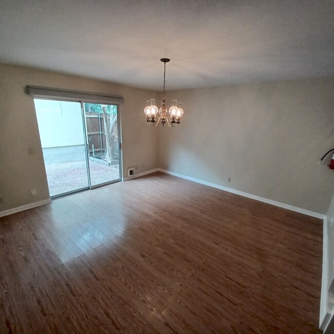 Building Photo - 3424 Northmoor St