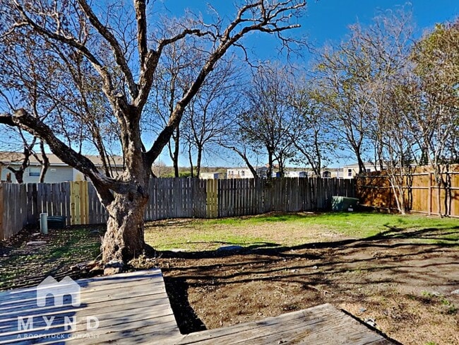Building Photo - 7407 Longing Trail