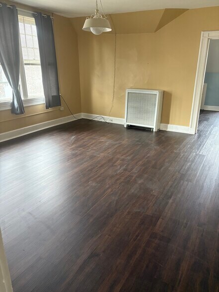 Living Room - 226 Cumberland St
