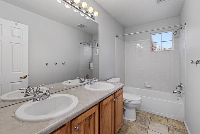 Building Photo - 6 Bedroom plus and office near Rigden Farms