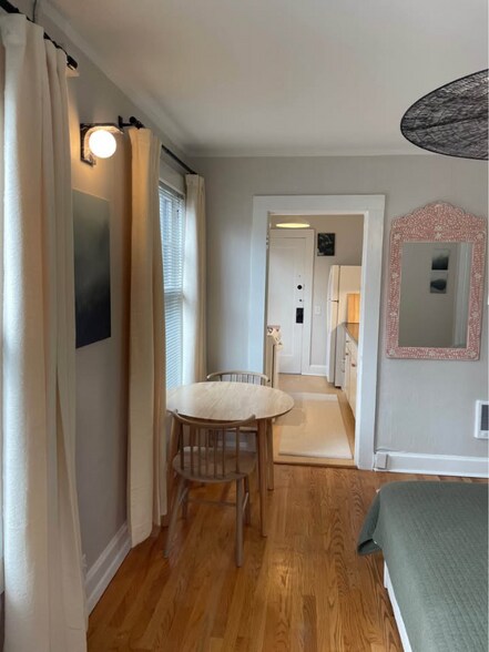 Building Photo - 1635 NW 25th Ave