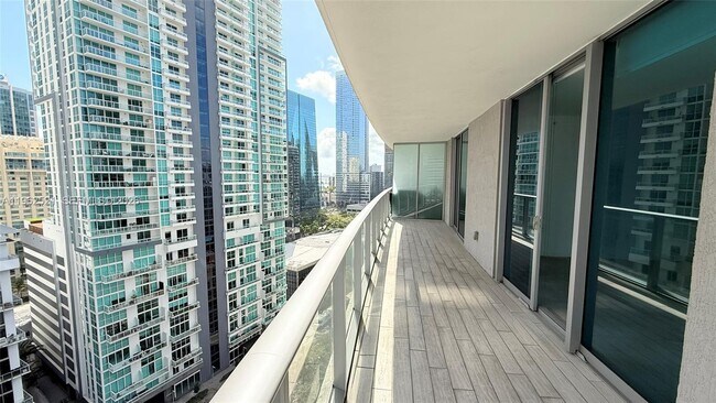 Building Photo - 1100 S Miami Ave