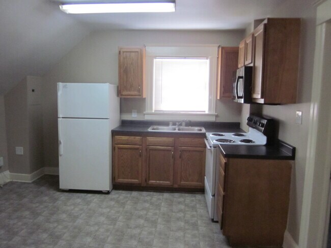 Building Photo - 1209 Scott Ave