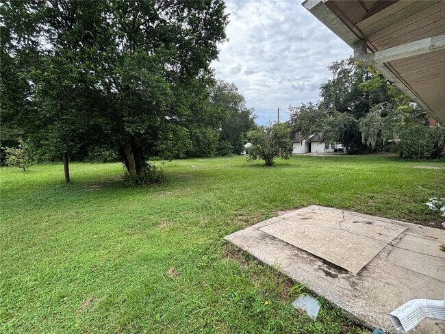 Building Photo - 155 Stefanik Rd