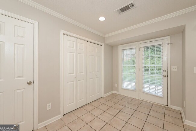 Building Photo - 422 Shoal Cir