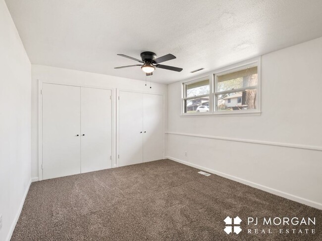 Building Photo - 4 Bedroom, 2.5 Bathroom, 2 Bonus Rooms - N...