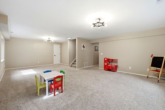 Building Photo - 1108 Scarlet Oak Dr