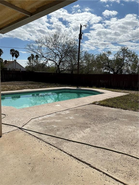 Building Photo - 35 Floresta St