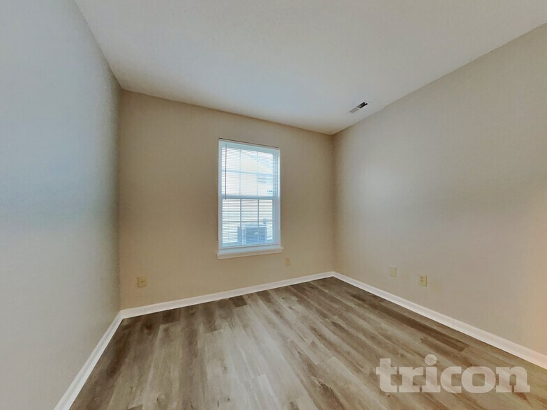 Building Photo - 7114 Harness Lakes Dr