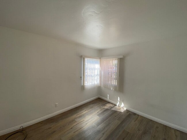 Building Photo - 4080-4084 Leimert Blvd (On sale)