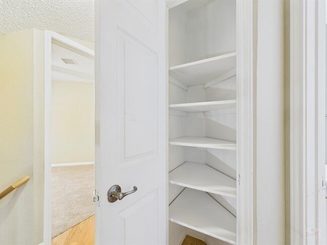 Building Photo - 14405 Tiffer Ln