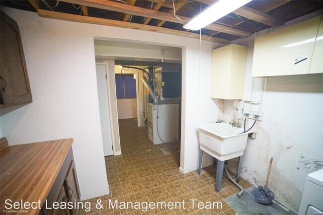 Building Photo - 4 br, 2 bath House - 1226 Wissmann Dr