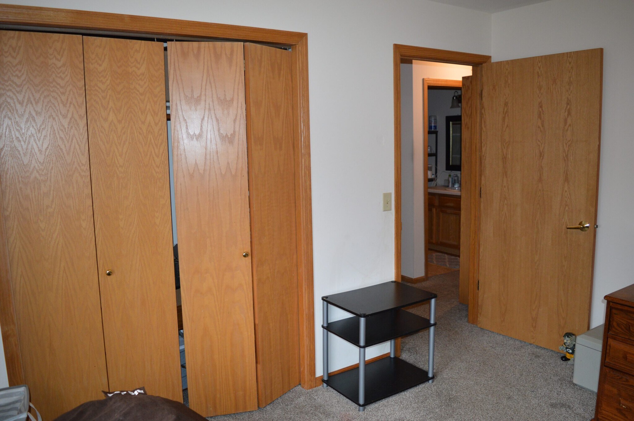 Building Photo - 207 School Rd