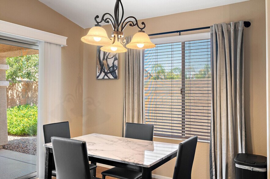 Building Photo - 2900 E Mead Dr