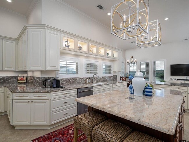 Building Photo - 3351 Cascades Ct
