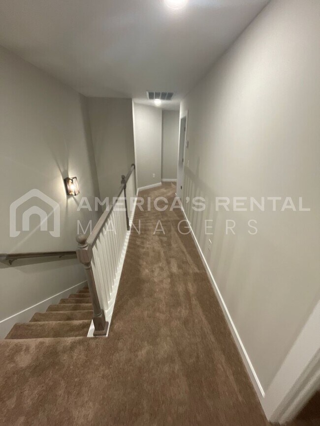 Building Photo - Home for Rent in Oak Grove, AL!!! Availabl...